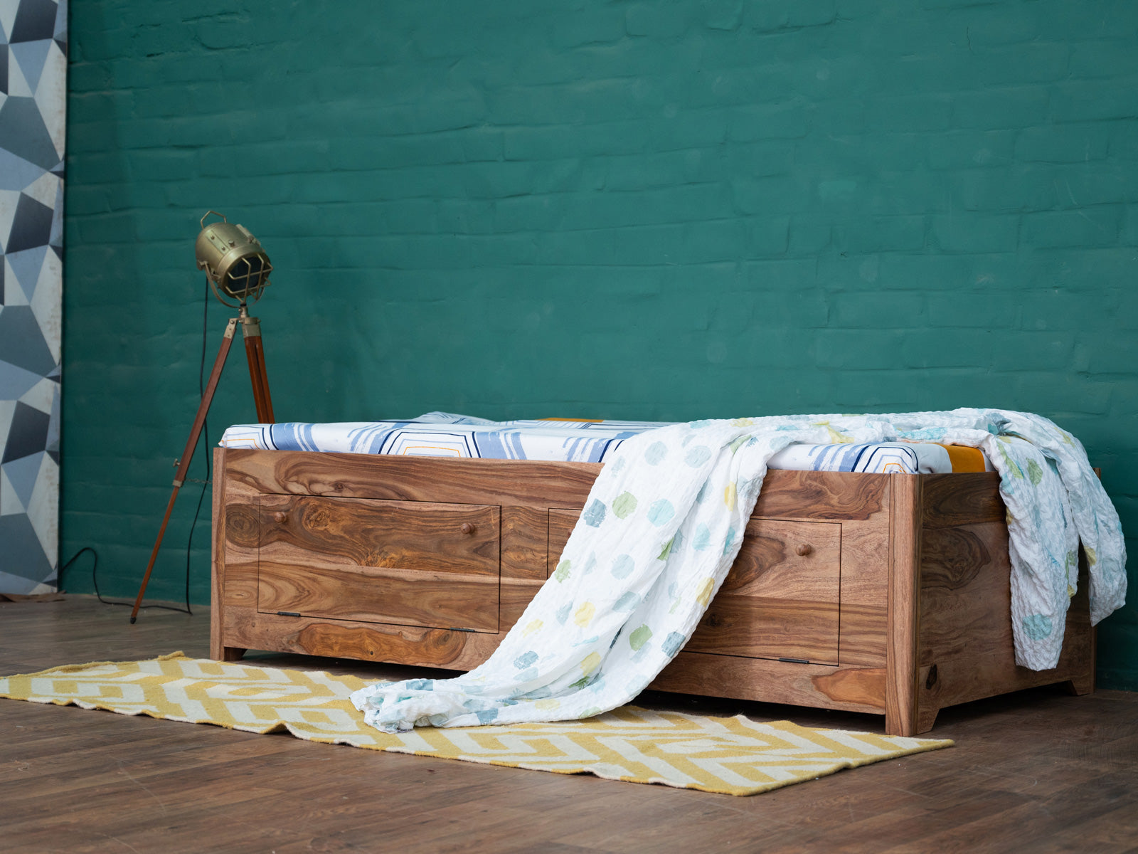 Solid wood shop divan bed